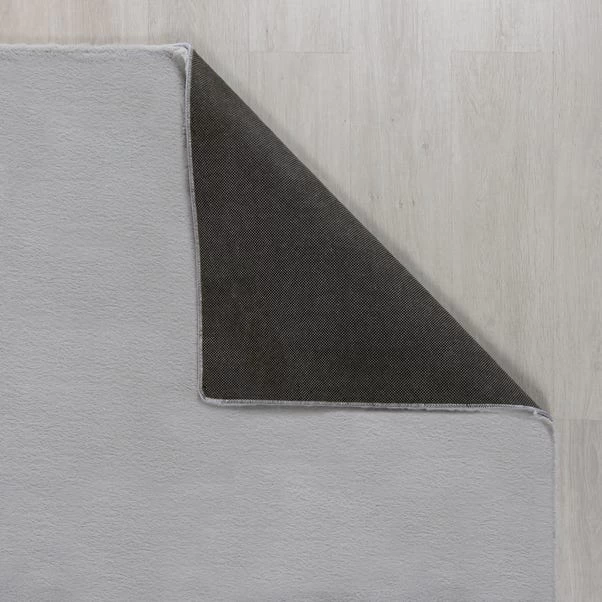 Dunelm Faux Fur Supersoft Lush Rug 5 Dunelm Faux Fur Supersoft Lush Rug - Image 5