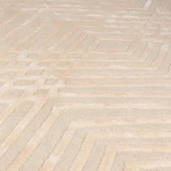 Dunelm Exclusive Diamonds Wool Rug -Decorative Discount Store 1000180157 alt02