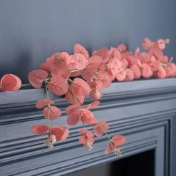 Dunelm Eucalyptus Pink Garland -Decorative Discount Store 30730249 alt02