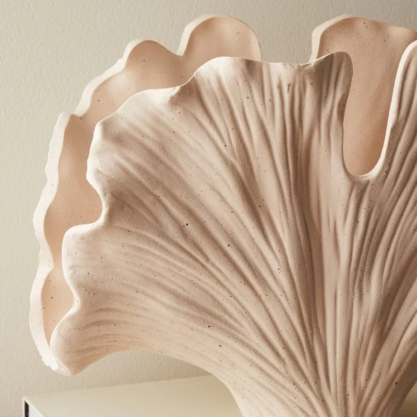 Dunelm Gingko Shell Vase Cream 32cm 2 Dunelm Gingko Shell Vase Cream 32cm - Image 2