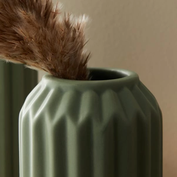 Dunelm Fluted Vase 14cm Sage 2 Dunelm Fluted Vase 14cm Sage - Image 2