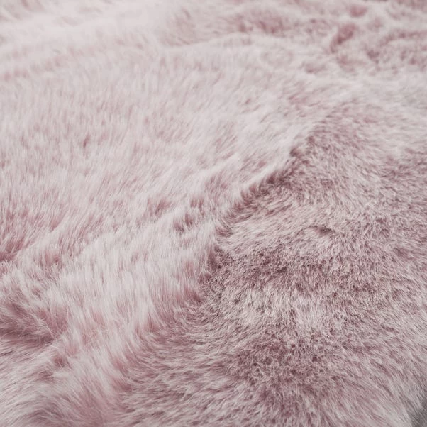 Dunelm Copenhagen Double Pelt Faux Fur Rug 3 Dunelm Copenhagen Double Pelt Faux Fur Rug - Image 3