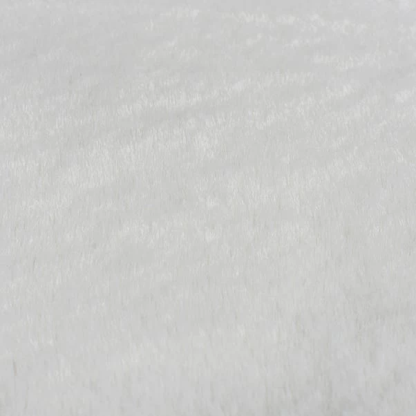 Dunelm Supersoft Faux Fur Quad Rug 3 Dunelm Supersoft Faux Fur Quad Rug - Image 3